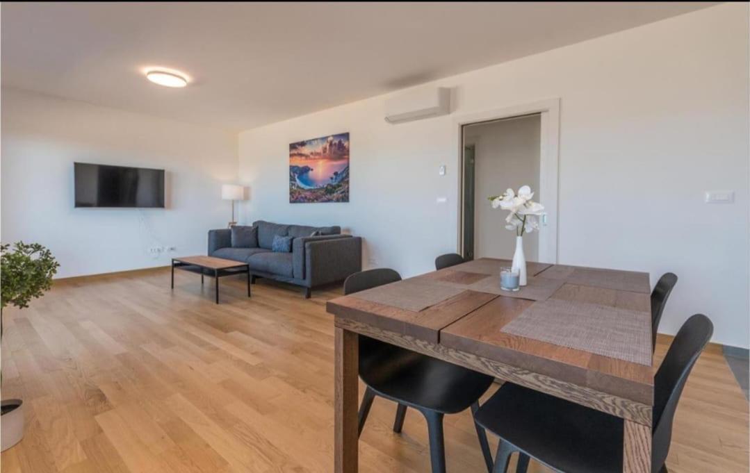 סבטי פיליפ אי ג'קוב Dvj Apartments 3 מראה חיצוני תמונה
